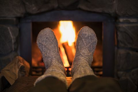 3 maneiras de garantir mãos e pés quentes durante todo o inverno, de acordo com um médico