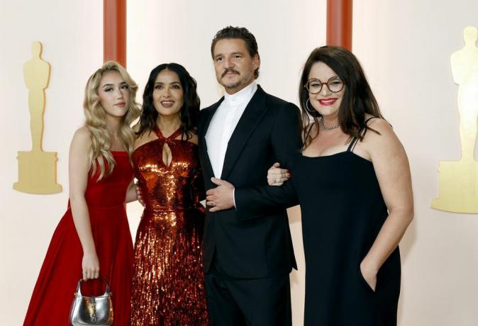 salma hayek e pedro pascal