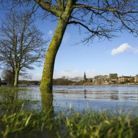 Tempestade Ciara atinge o Reino Unido