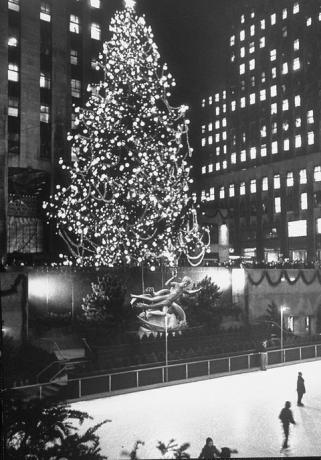 Árvore de Natal do Rockefeller Center à noite