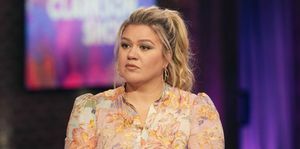 o show de kelly clarkson episódio j102 retratado foto de kelly clarkson por weiss eubanksnbcuniversal via getty images