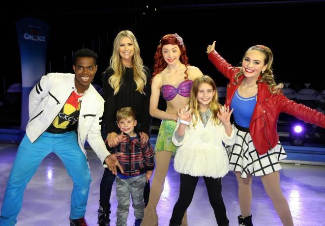 Disney on Ice apresenta festa de busca do Mickey, evento de patinação de celebridades