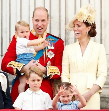 Como é a vida real de Kate Middleton nas crianças de folga em casa