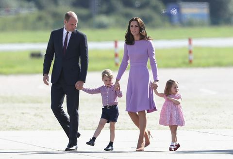 Duque e Duquesa de Cambridge com o príncipe George e a princesa Charlotte