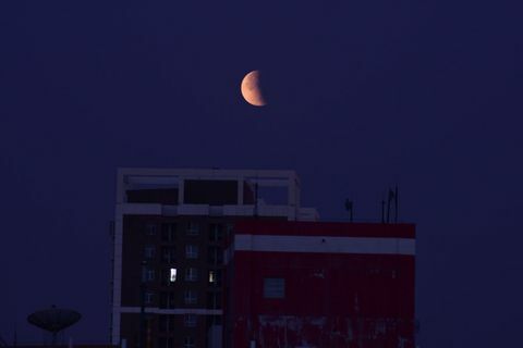 Eclipse Lunar Parcial Na China