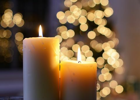 Velas e luzes de Natal