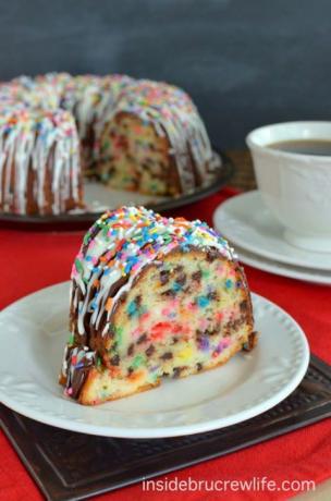 bolo de chocolate branco funfetti