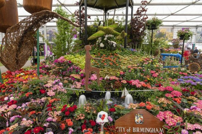 cidade de birmingham estande no grande pavilhão rhs chelsea flower show 2023