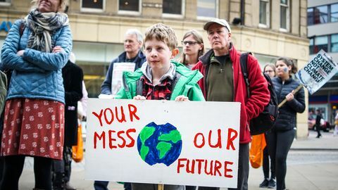 YouthStrike4Climate ocorre em todo o Reino Unido