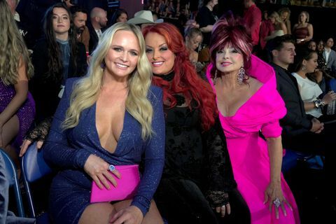 miranda lambert com wynonna e naomi judd