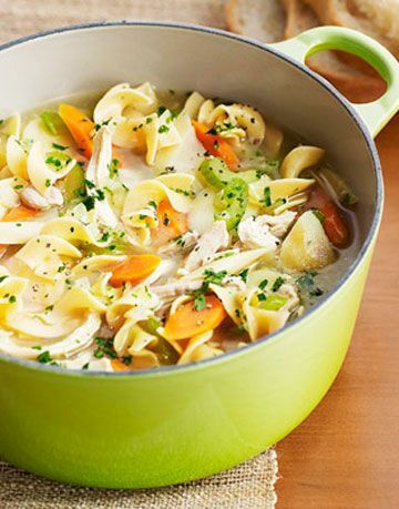 sopa de galinha com macarrão