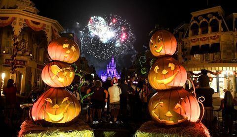 melhores festivais de halloween do mickey festa não tão assustador do dia das bruxas