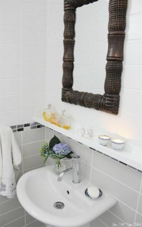 pSem vaidade, sem problemas! Basta adicionar um de um href" http: www.housebeautiful.comlifestyleorganizing-tipsg2784ikea-bathroom-hacks? slide1" target" _blank" As bordas flutuantes da IKEA estão embaixo do espelho e acima da pia para um local prático para guardar seu perfume coleta e cotonetes.ppem data-redactor-tag" em" a href" http: www.yasamstil.com201306banyo-ilham" target" _blank" Veja mais em Yasam Estilo »aemp