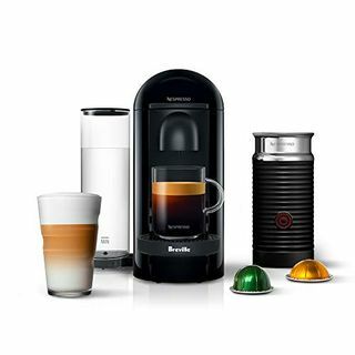 Máquina de café expresso Nespresso VertuoPlus com Aeroccino