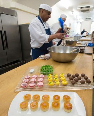 Os preparativos estão em andamento nas cozinhas do Castelo de Windsor