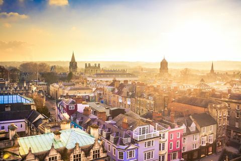 Cidade de Oxford de cima ao pôr do sol, Reino Unido