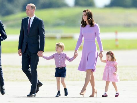 O duque de Cambridge, o príncipe George, a duquesa de Cambridge e a princesa Charlotte