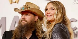 Nashville, Tennessee, 09 de novembro Chris Stapleton e Morgane Stapleton participam do 56º CMA anual prêmios na Bridgestone Arena em 09 de novembro de 2022 em Nashville, Tennessee foto de Jason Kempingetty imagens