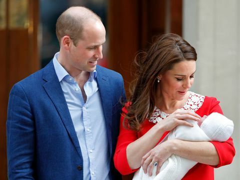 William e Kate apresentaram o príncipe Louis ao mundo fora da Ala Lindo